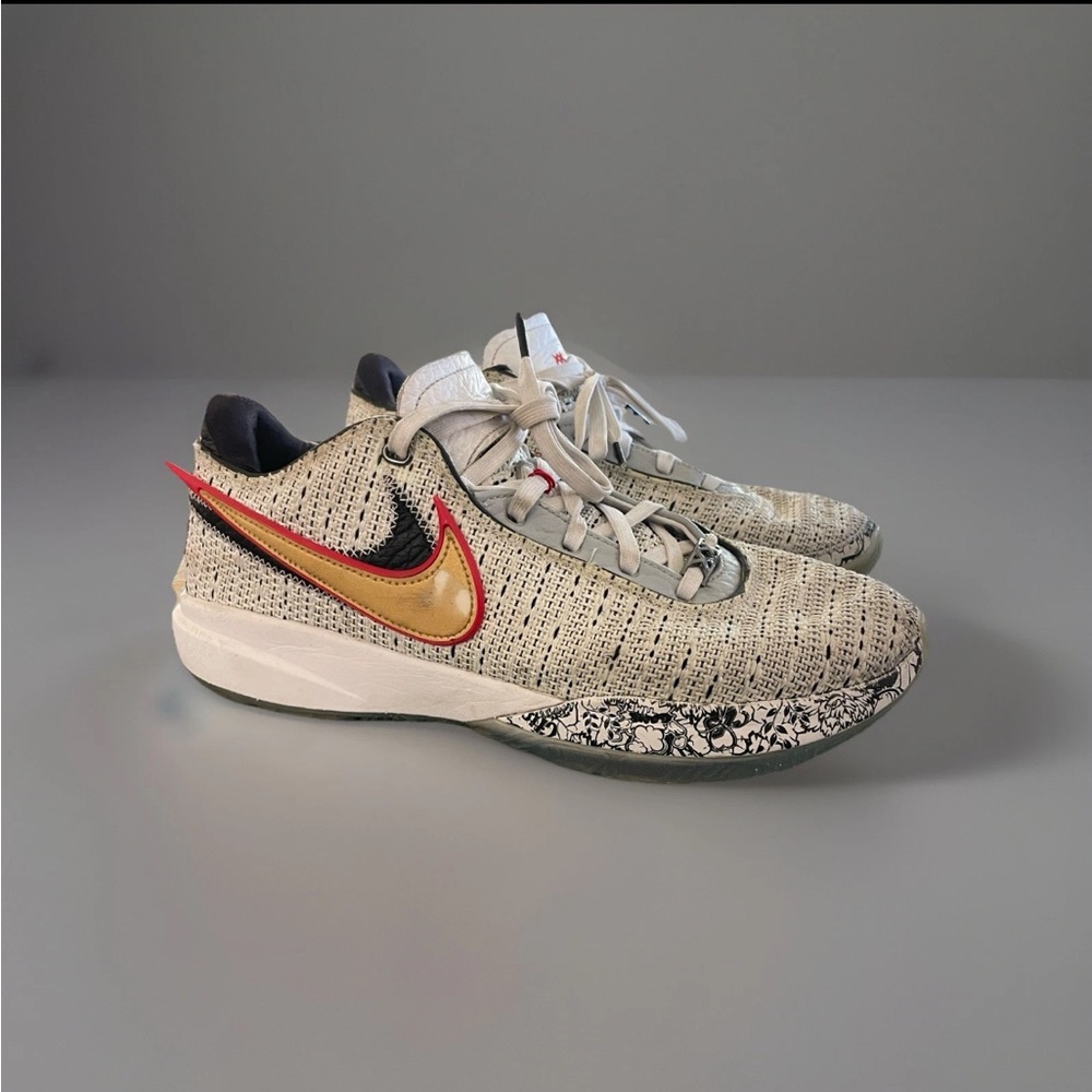 Nike Lebron James XX "THE DEBUT" White/Black/Gold/Red DJ5423-100 Size 10